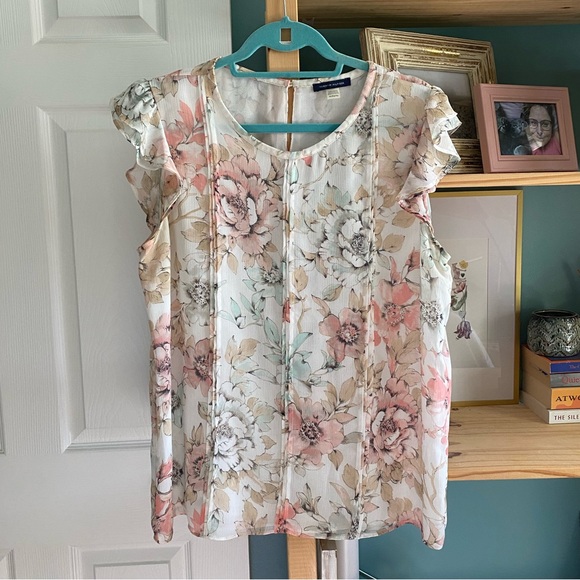 Floral blouse with ruffle sleeves - Picture 1 of 5